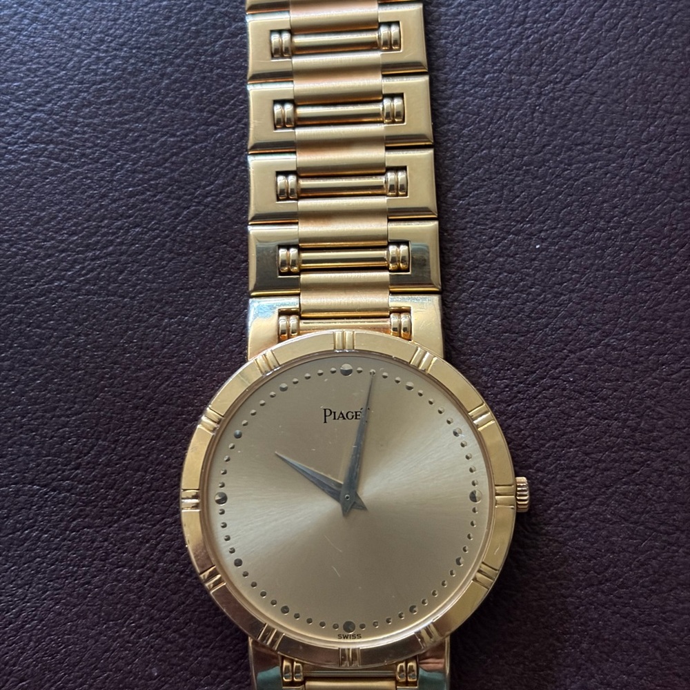 Piaget Dancer 18k Full Gold Quartz